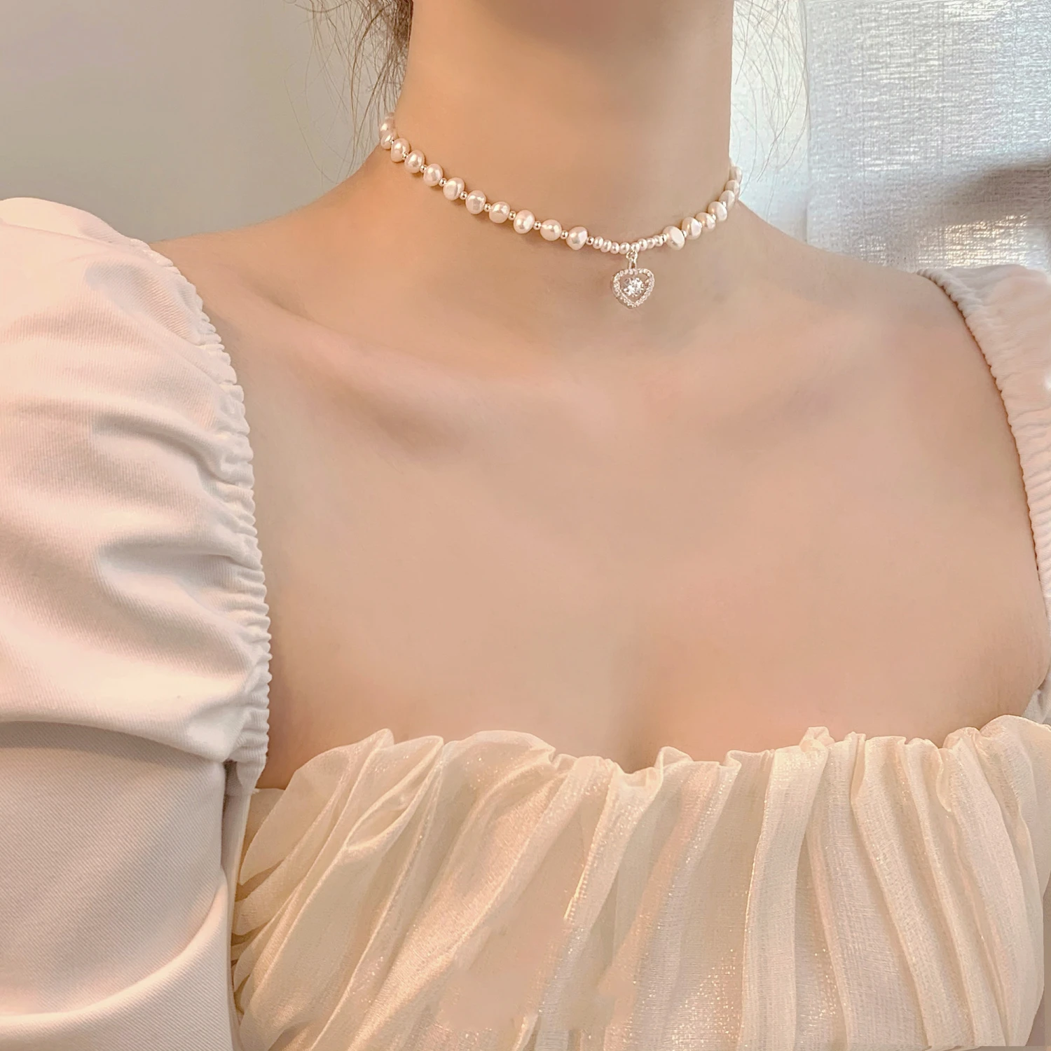 French Elegant Female Natural Freshwater Pearl Beating Heart