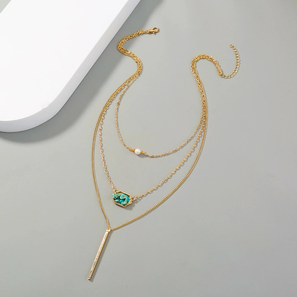 Popular Simple Diamond-shaped Natural Turquoise Pendant Necklace