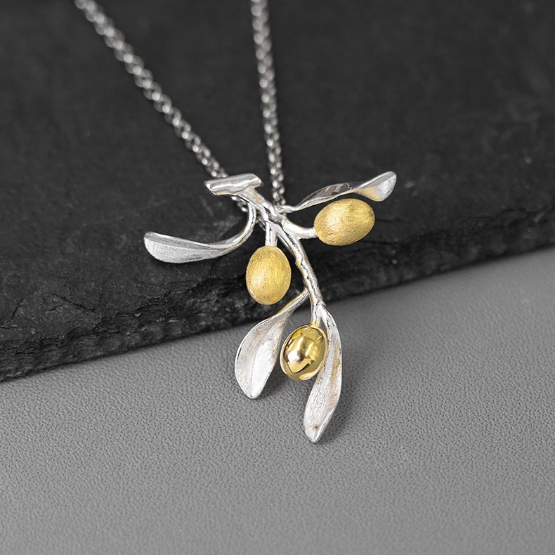 The Taste Of Love Pure Silver And Elegant Olive Branch Pendant Without Chain