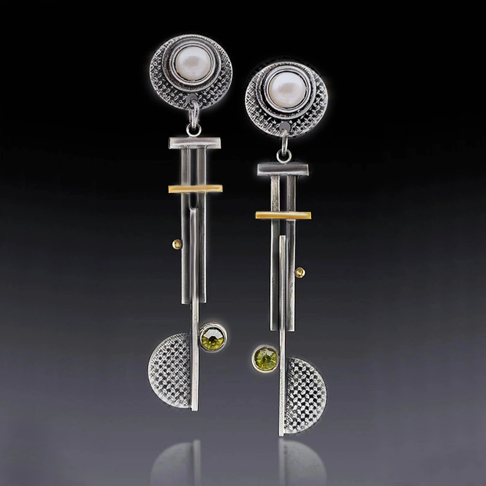 Fashion Olive Green Pearl Earrings With Diamonds