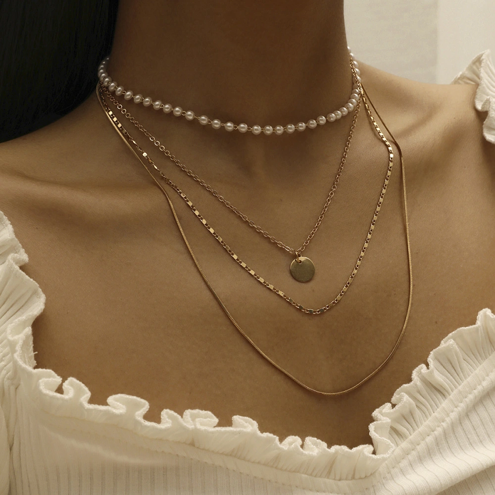 Retro Multilayer Pearl Clavicle Chain Ins Cold And Simple