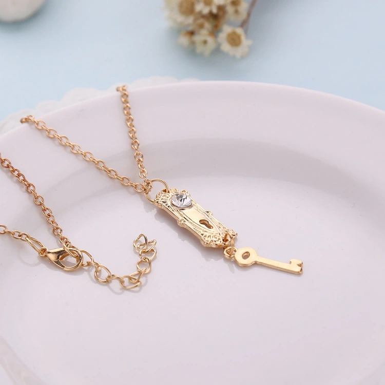 Film And Television Same Golden Key Female Necklace