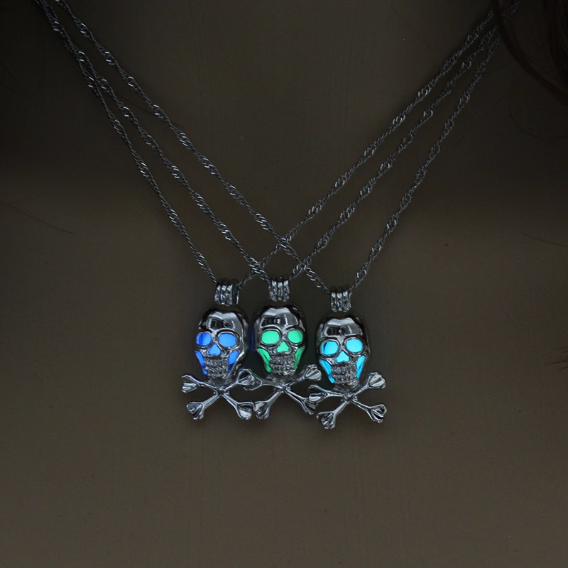 Halloween glow-in-the-dark skull necklace