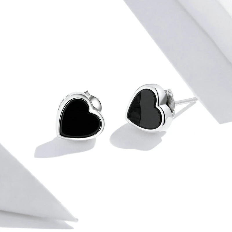 Black Agate Love Heart-shaped Platinum-plated S925 Silver Earrings