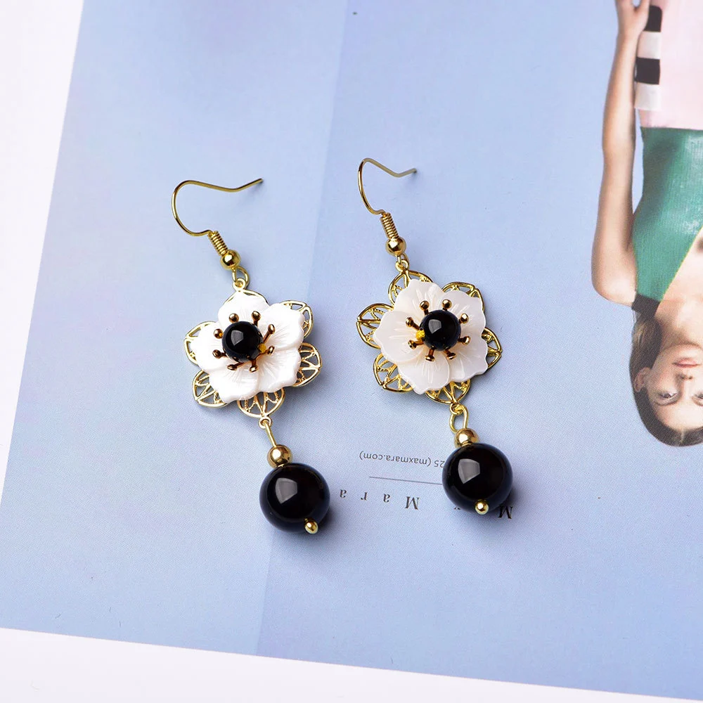 Fashion Personality Black Agate Shell Earrings