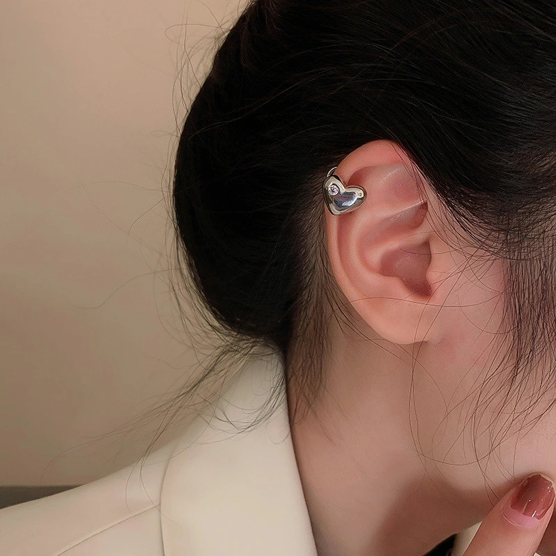 Diamond-studded Love Ear Bone Clip Single Right Ear