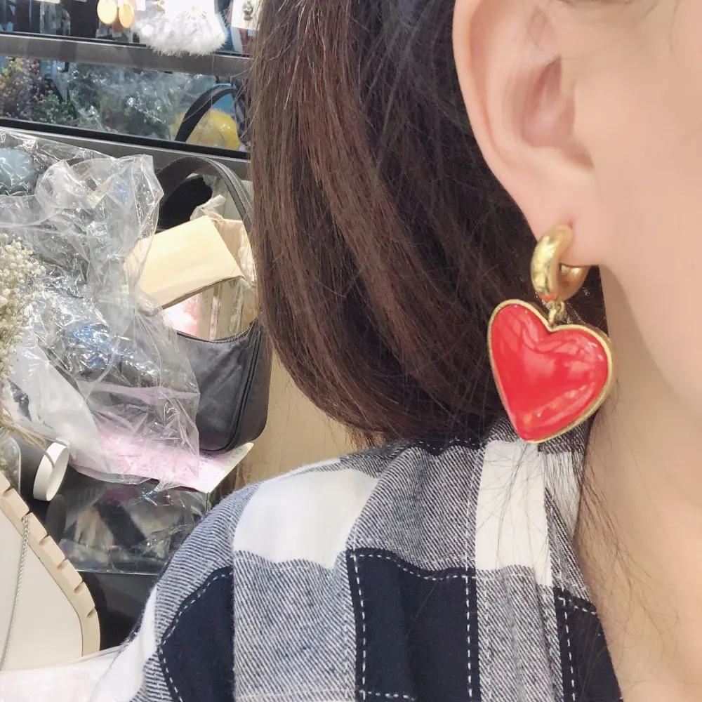 Girly Heart Retro Old Love Sweet Temperament Earrings