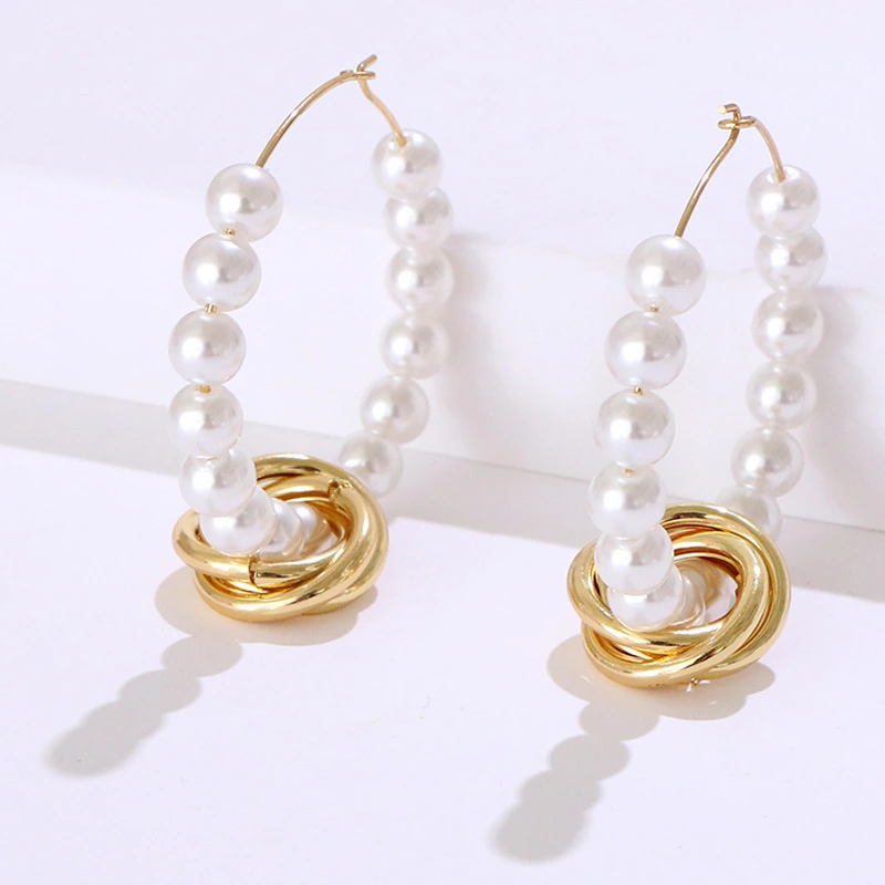 Ladies Harajuku Style Circle Pearl Earrings