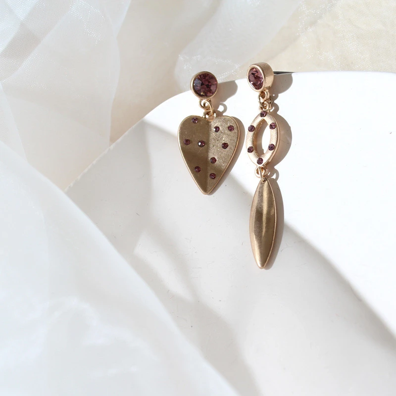 Frosted Vintage Gold Glitter Diamond Heart-shaped Leaf Earrings