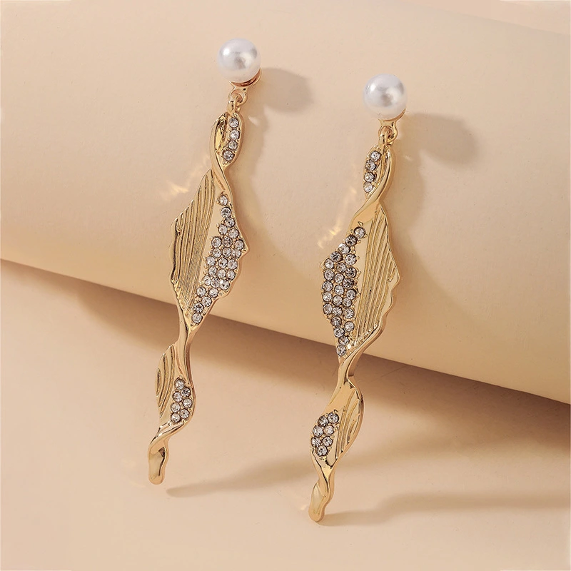 925 Silver Needle Personalized Pearl Metal Earrings With Rhinestones