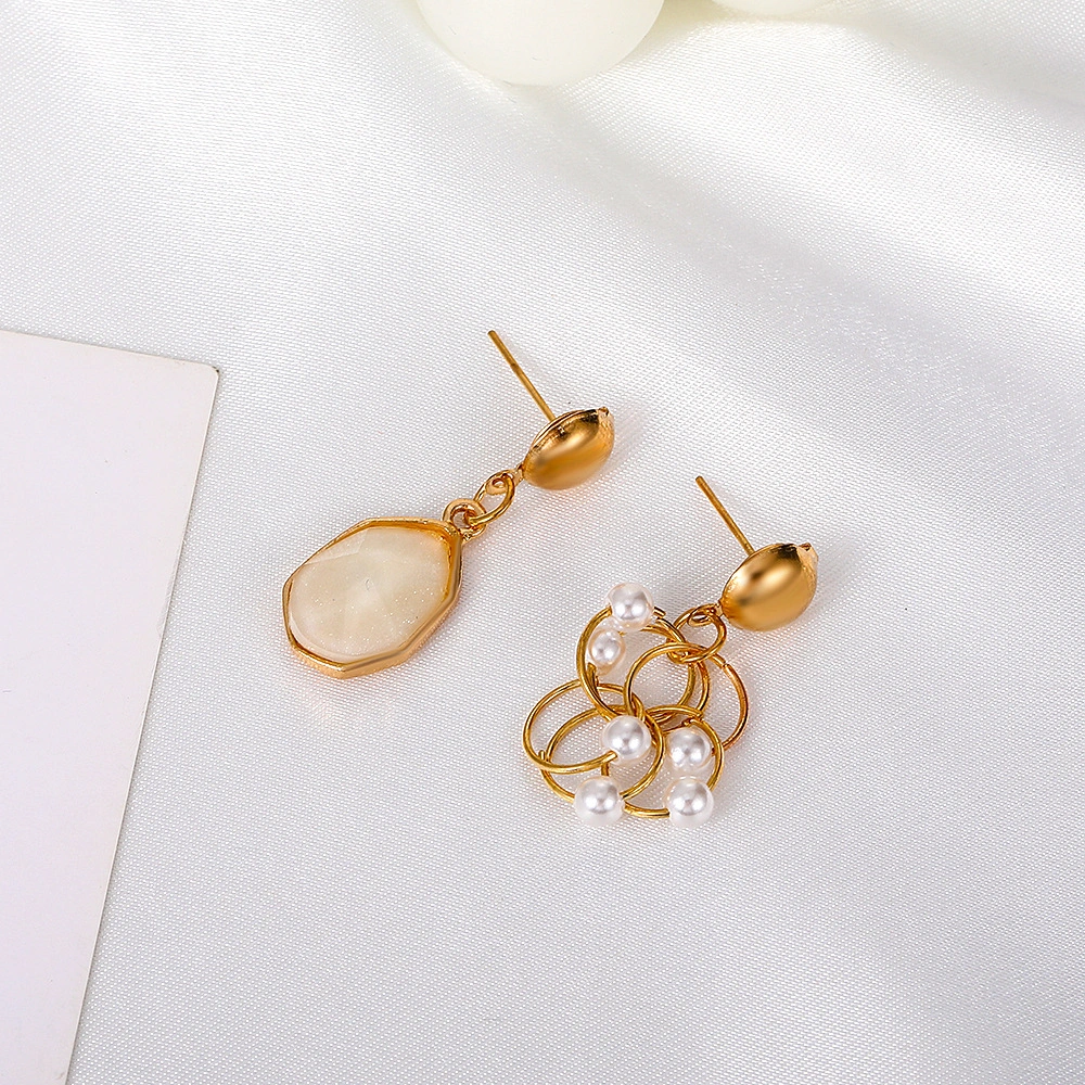 Fashionable Ladies Court Style Simple Asymmetrical Pearl Earrings