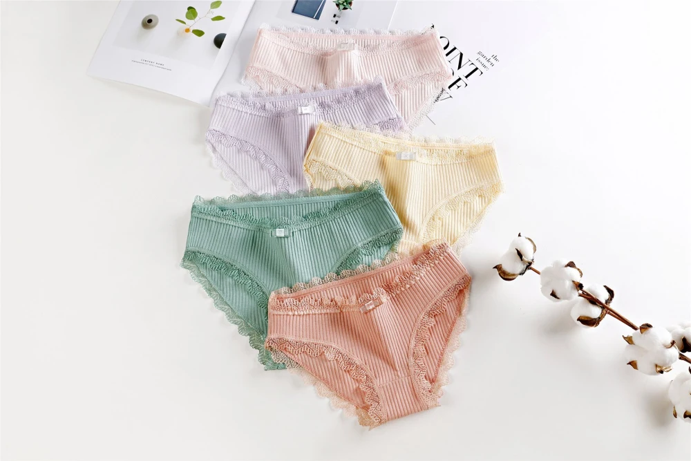 Thread Princess Low-waist Briefs With Cotton