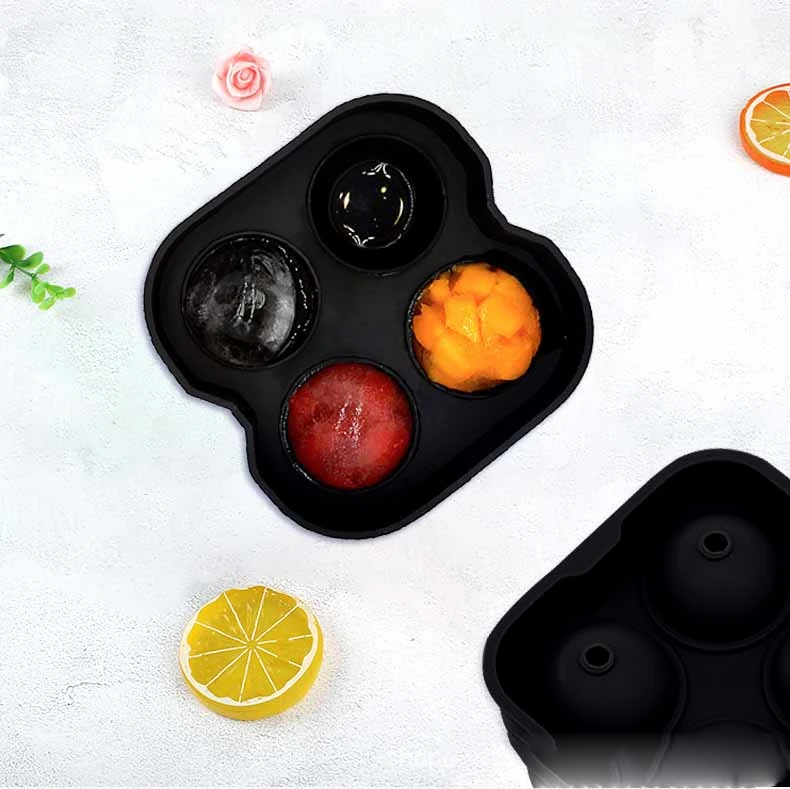 Creative Four-compartment Silicone Ice Box With Lid