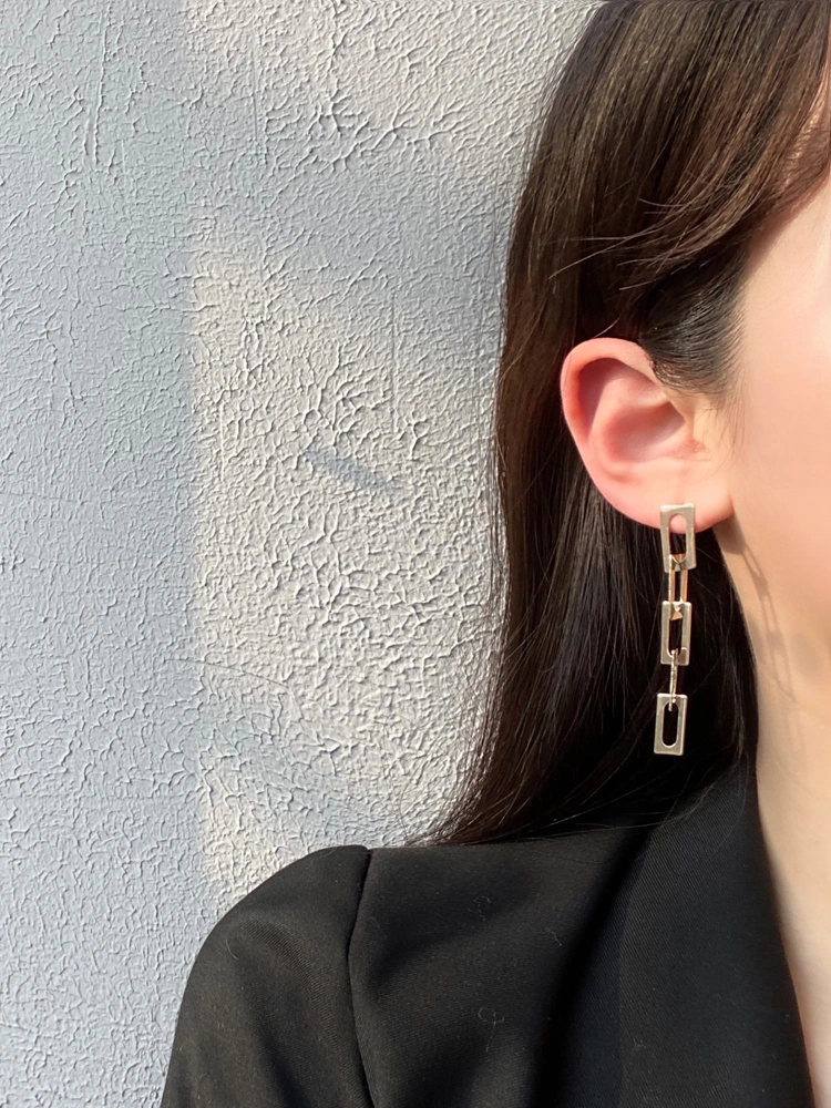 Fashion New Long Chain Metallic Cold Wind Stud Earrings Women