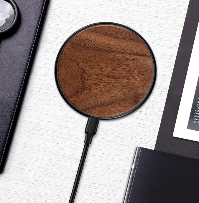 New Round Wooden Wireless Charger 15W Fast Charge Walnut Maple Wood Craft Gift Mobile Phone Wireless Fast Charger