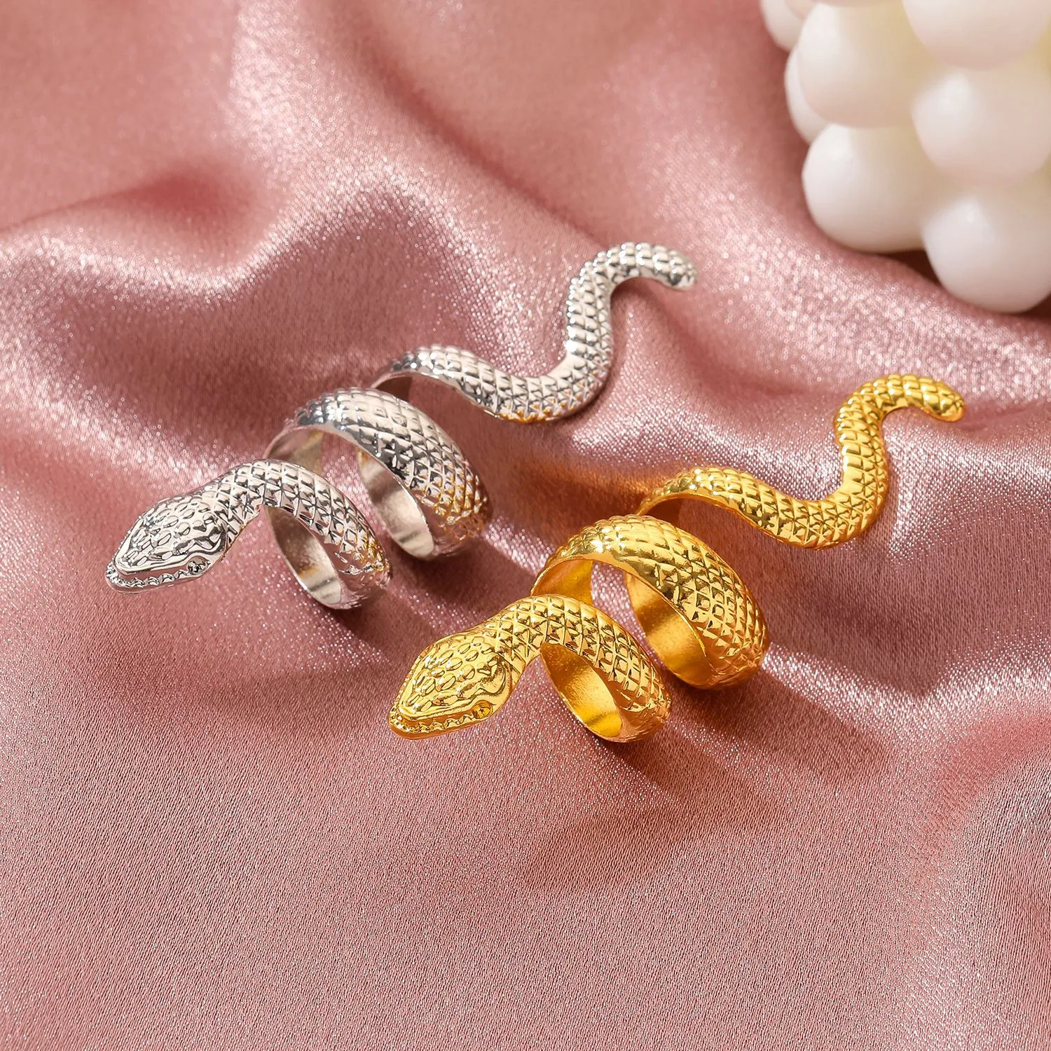 Retro Exaggerated Alloy Animal Snake Print Ring