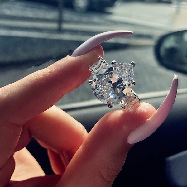Fashion Ladies Platinum Diamond Zircon Ring