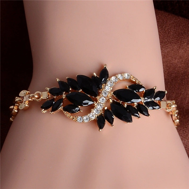 Fashionable Temperament Inlaid Rhinestone Bracelet