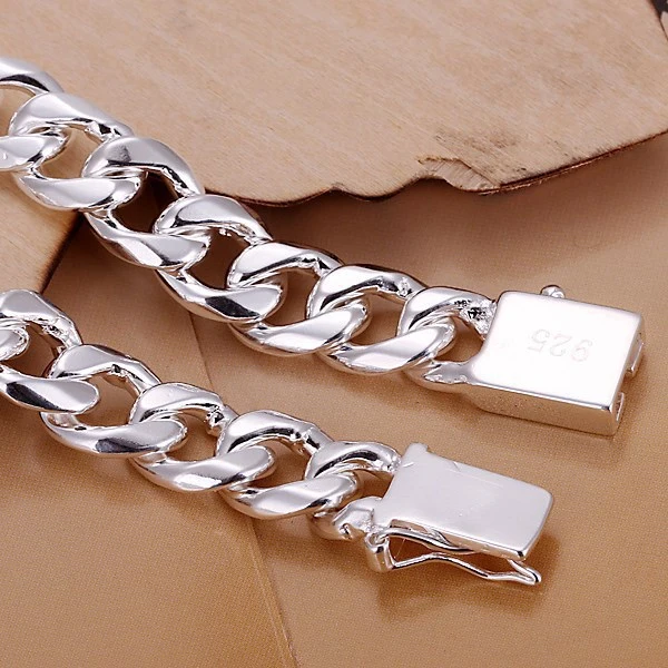 Silverware 10MM Square Buckle Side Necklace