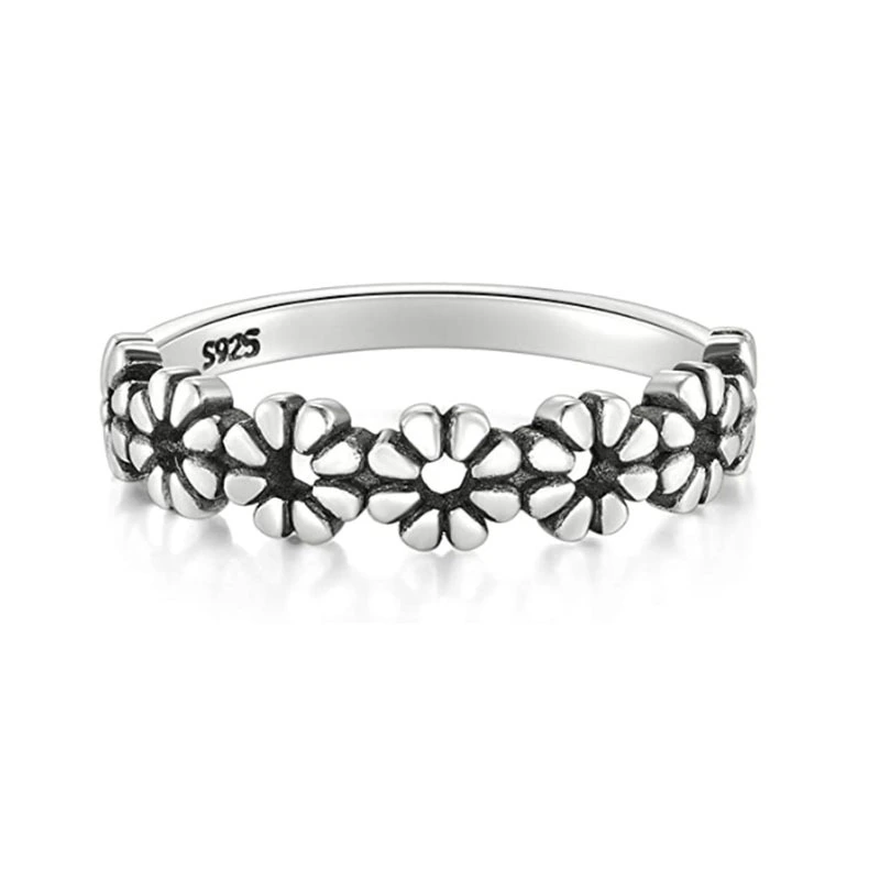 Daisy Flower Hawaiian Style Frosty Wind Ring