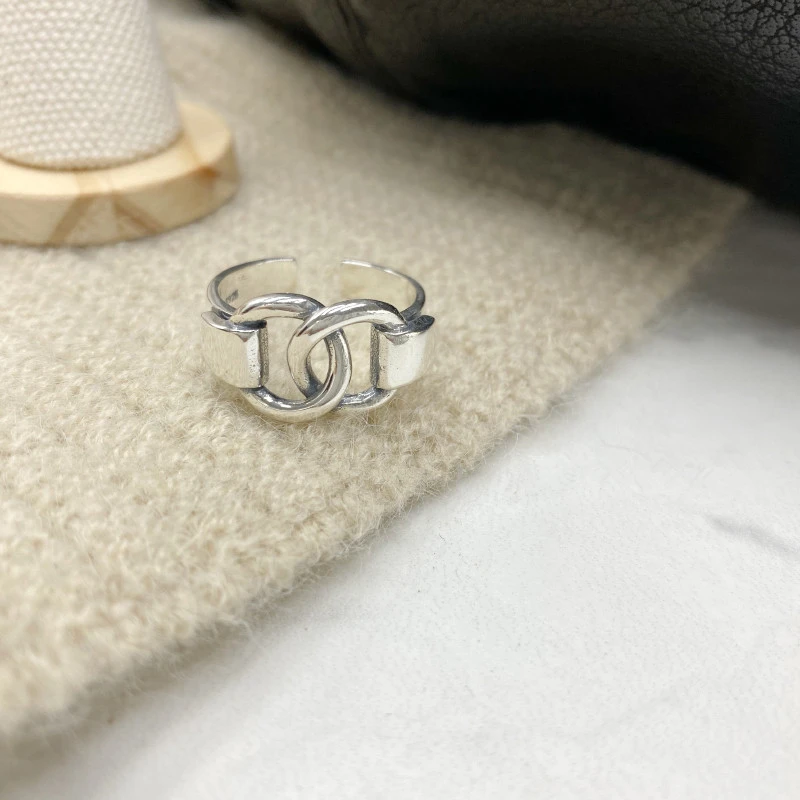 Niche Design High End Exaggerated Retro Index Finger Ring