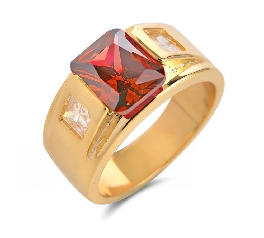 Fashionable Gold Ring With Diamonds