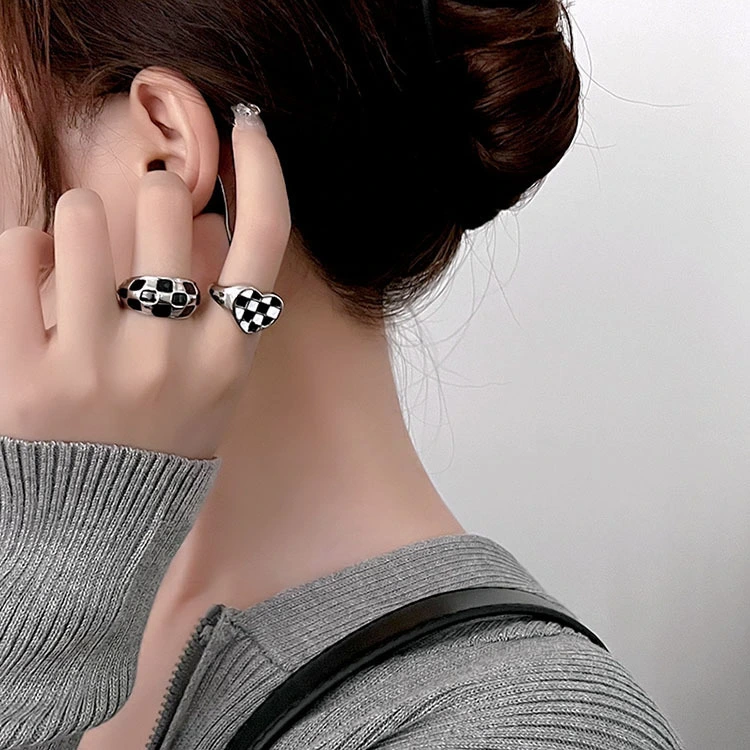 Niche Black And White Checkerboard Ring Fashion Retro Contrast Color