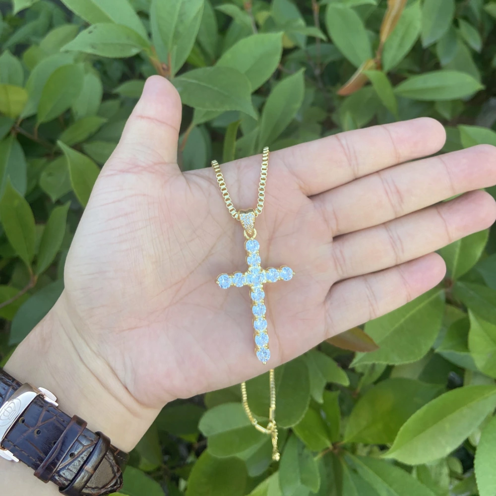 Micro-inlaid Zircon Cross Necklace