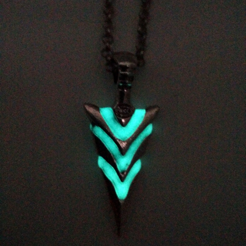 Fluorescent Arrow Fashion Luminous Alloy Necklace