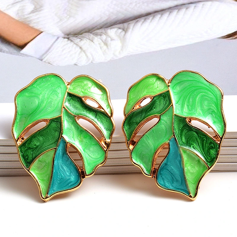 Fashion Leaf Dripping Metal Earrings