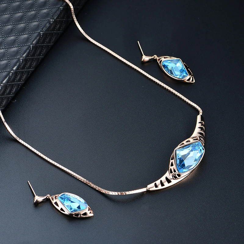 Fashion Sapphire Alloy Inlaid Glass Necklace