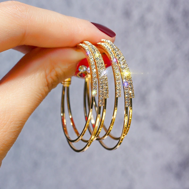 Exaggerated Full Diamond C-shaped Ear Ring Geometric Circle