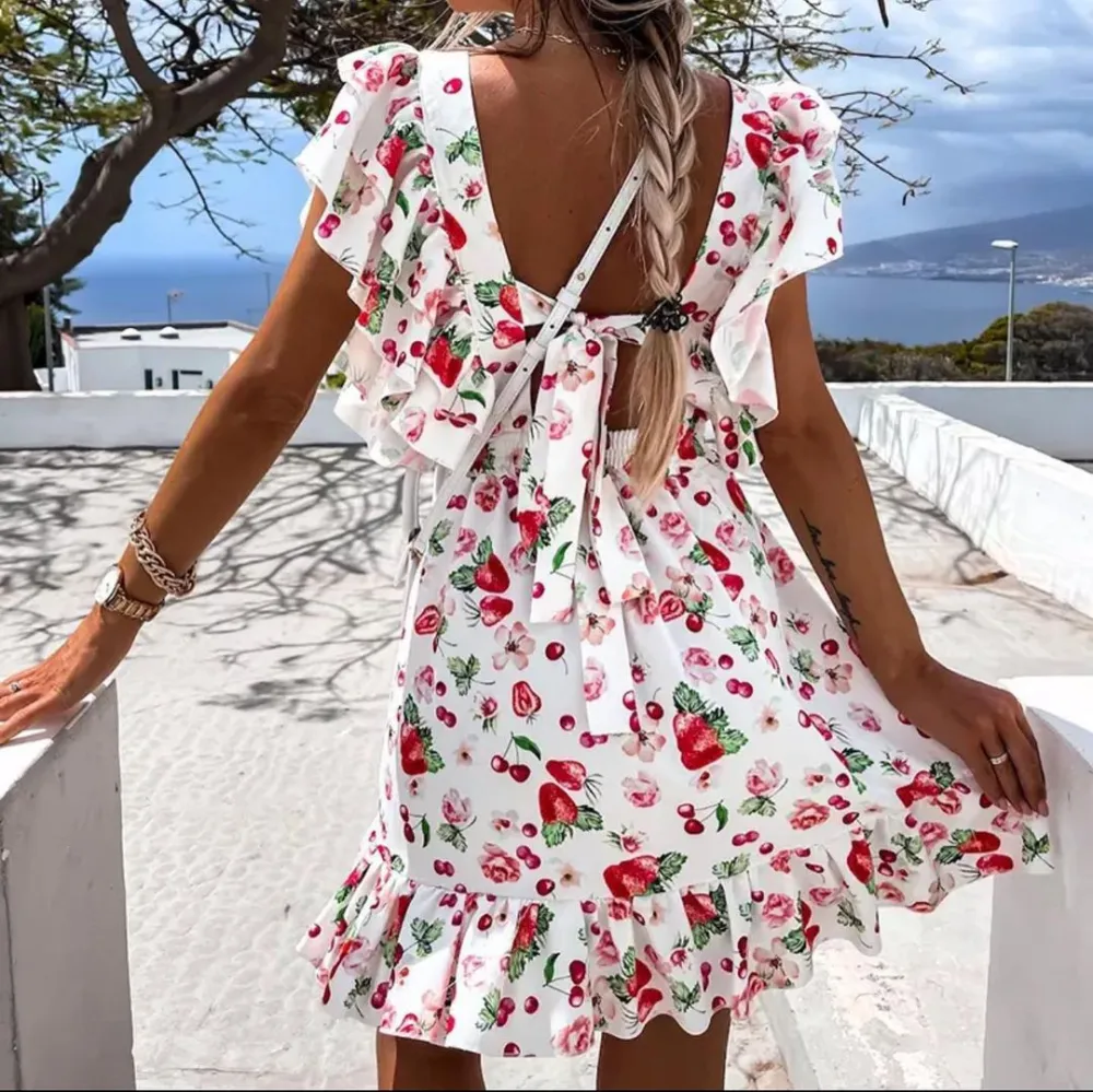 Dress   Printed Skirt With Lotus Sleeves
