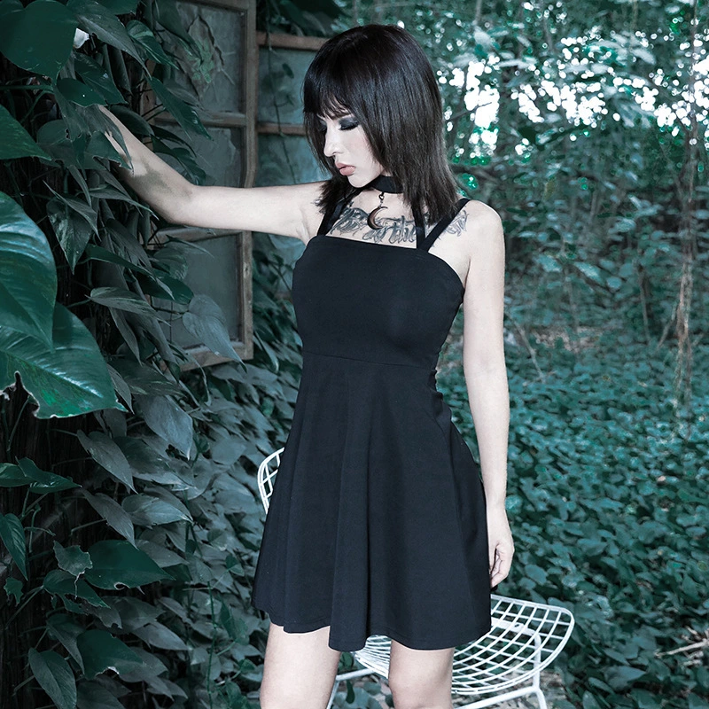 Halter Neck Dress With Suspenders And Collar