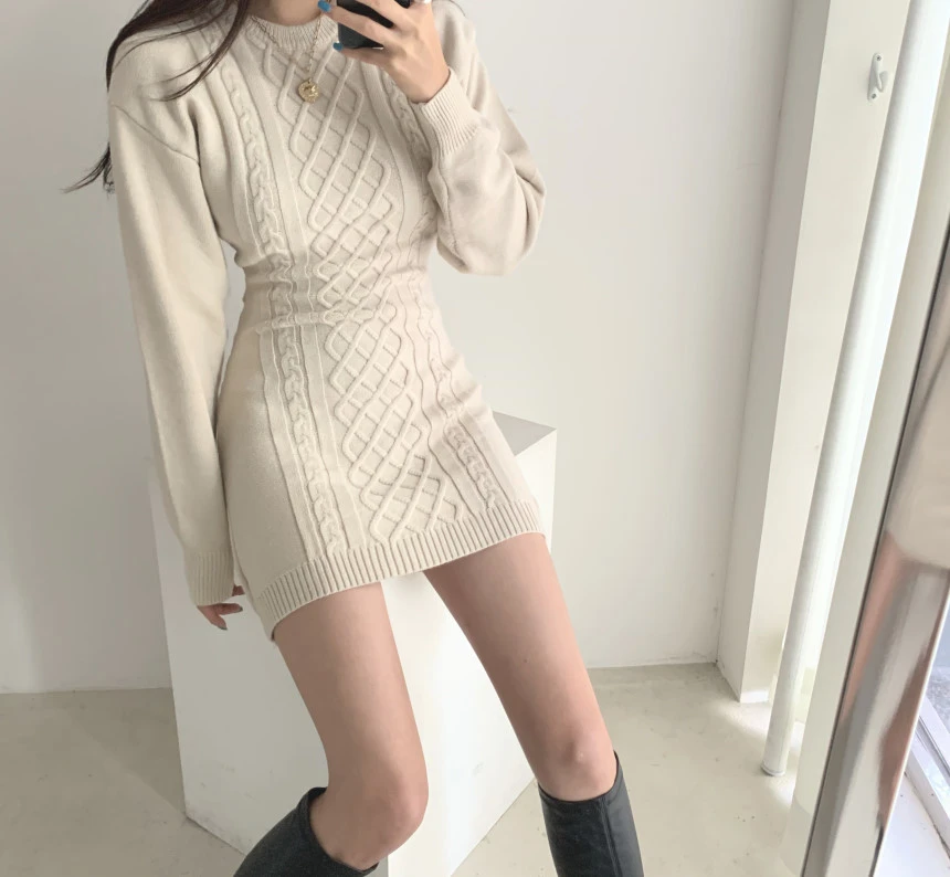 Twist pattern all-match dress