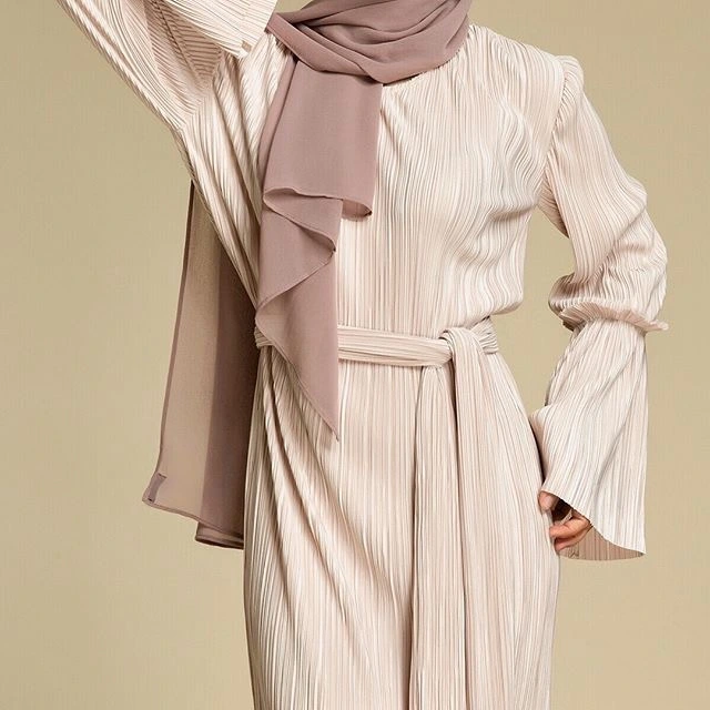 Creased AliExpress Ebay Zinc Robe Dress