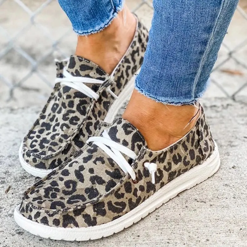 Casual Canvas Shoes Super Light Shoes Large Size Women's Shoes