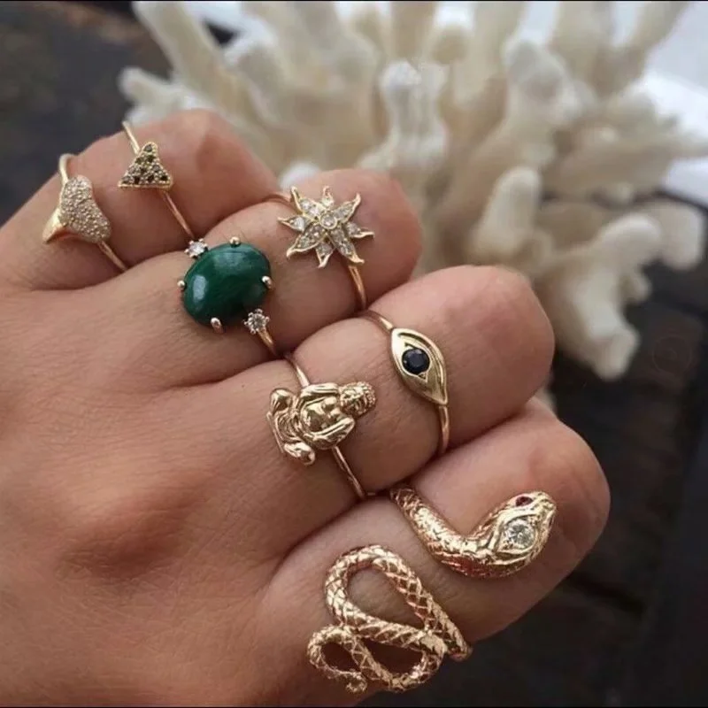 Multi-Piece Ring Ring With Diamonds Exaggerated Emerald Snake-Shaped Joint Ring 7-Piece Set