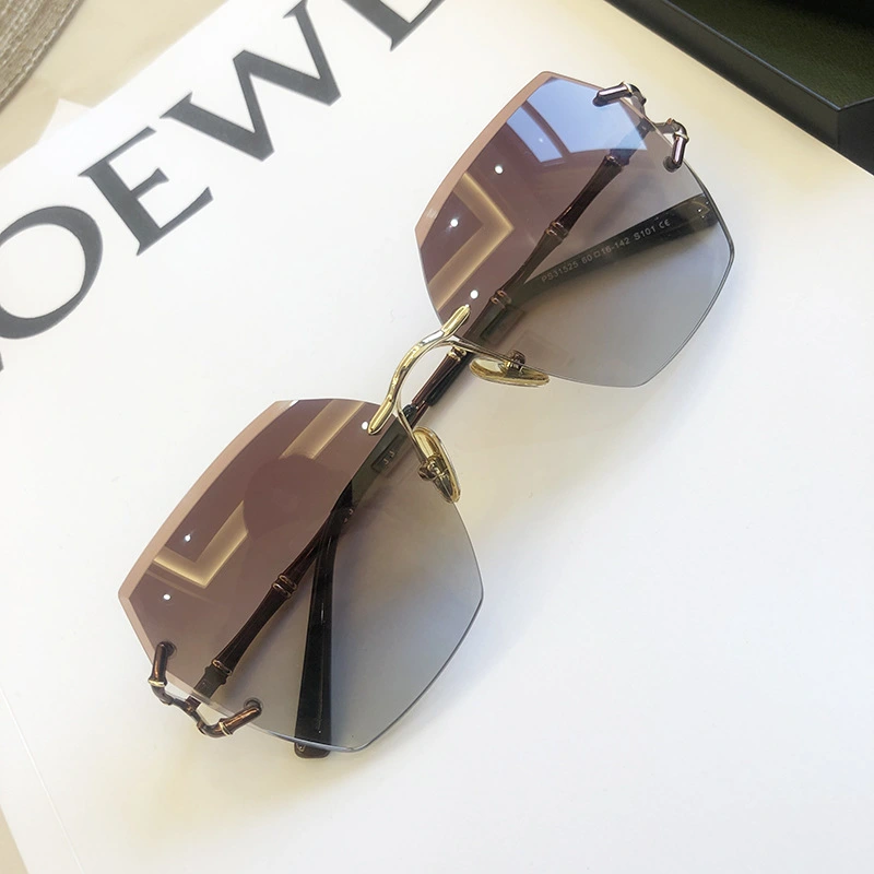Trendy Metal Toad Glasses and Sunglasses