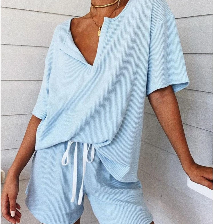 Stylish and loose V-neck fashion sports suit