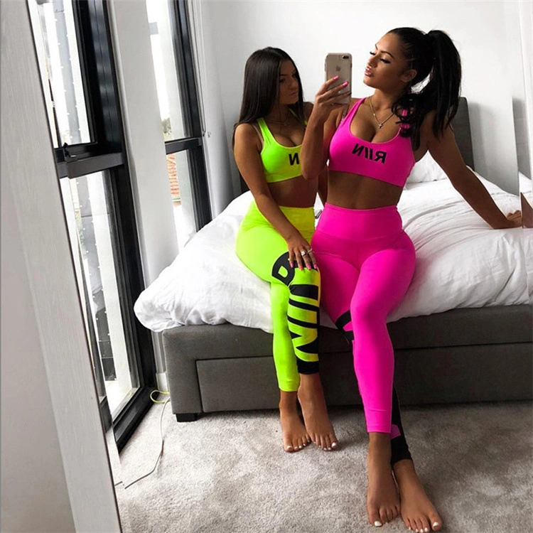 Contrasting Color Hip-Lifting High-Waist Yoga Wear And Hip Sports Suit