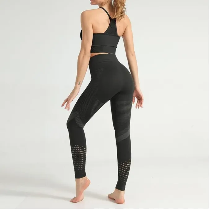 PLACID SPORTS BRA AND LEGGINGS SET