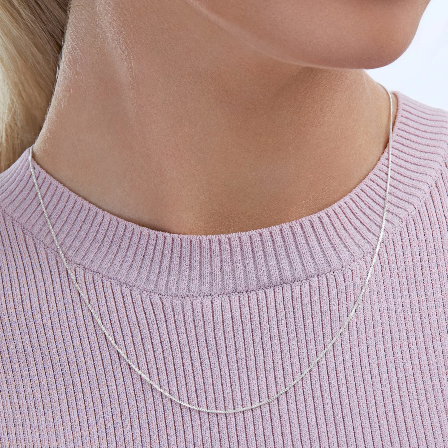 Amazon Essentials Sterling Silver Thin 0.8mm Box Chain Necklace | Available in Yellow Gold or Silver | 16", 18", 20", 24", or 30" (previously Amazon Collection)