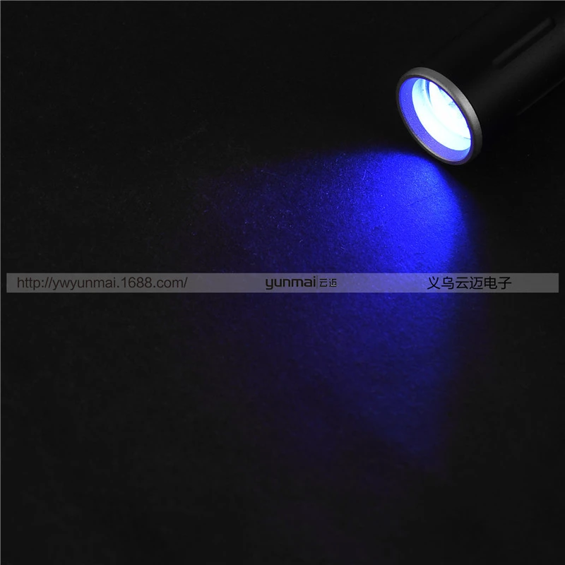 LED Pen-shaped Flashlight