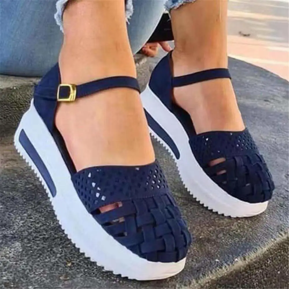 Summer New Fashion Word Buckle With Thick Bottom Toe Cap Sandals For Women