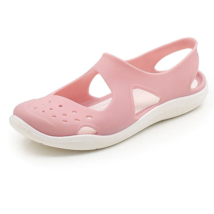 Orthopedic summer sandals with orthopedic sole