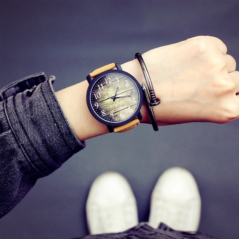 Cool Male And Female Student Couple Watch A Pair Of Quartz Watches