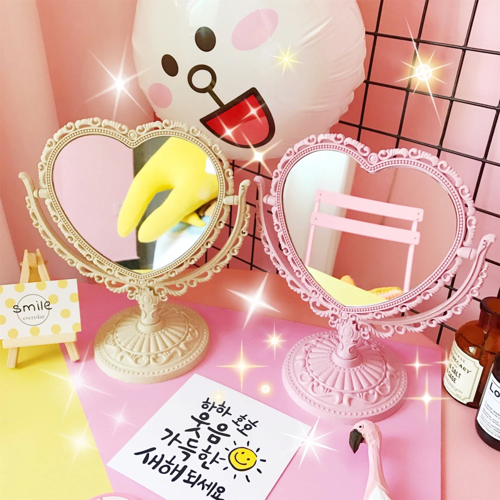 Heart shaped retro mirror