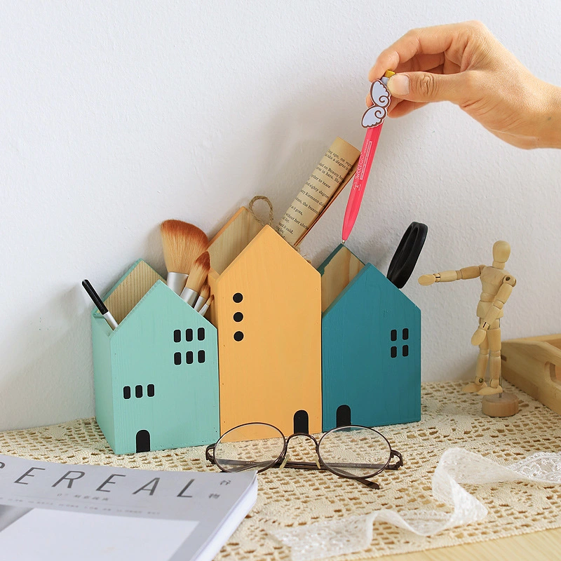 Cute pen holder with wooden room type desktop