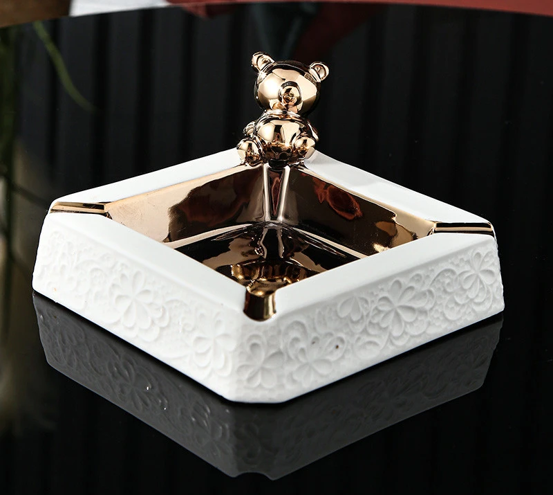 Ceramic Bear Ashtray, Light Luxury, Modern Creative Personality, KTV Hotel Office